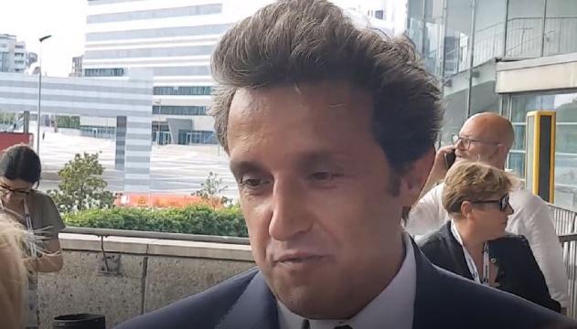 Flavio Insinna: "La Rai? Faccio il tifo per tutti"