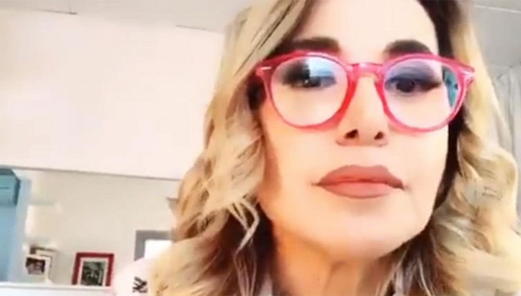 Barbara D'Urso racconta la disavventura social con denuncia