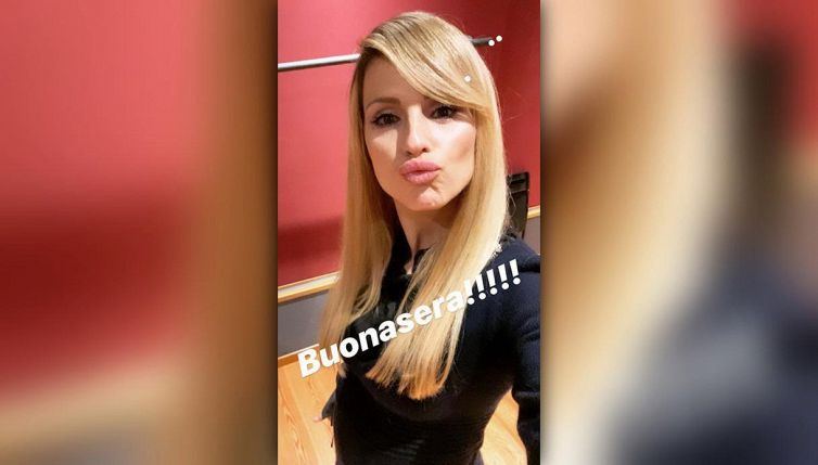 Addio frangia: Michelle Hunziker sfoggia un nuovo ciuffo