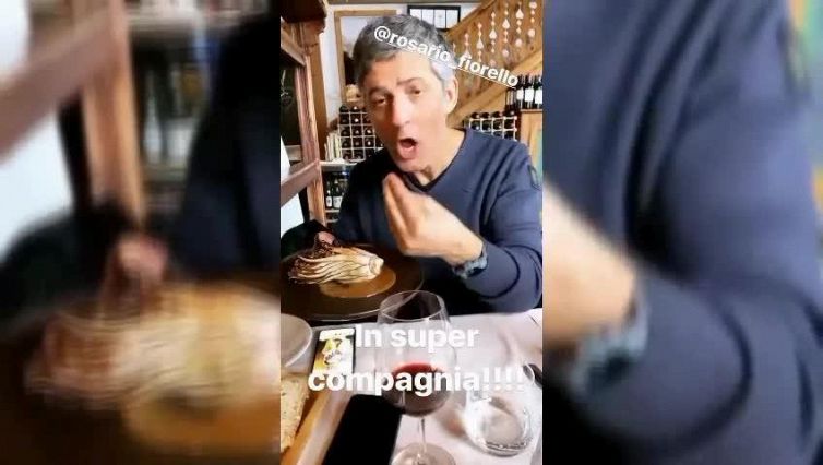 Michelle Hunziker e Fiorello a pranzo insieme, c'è anche Tomaso Trussardi