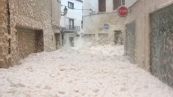 Ciclone Gloria: la schiuma invade le strade di Tossa del Mar in Spagna