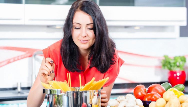 Perché, quando cuoci la pasta, viene fuori la schiuma bianca?