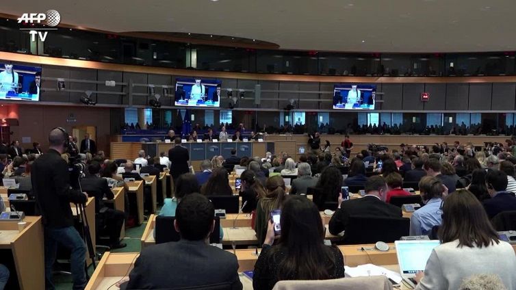 L'Ue presenta la legge salva-clima, ma Greta la boccia