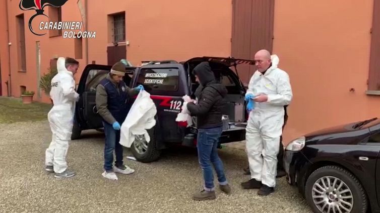 Imola, donna trovata morta a casa: fermato il marito