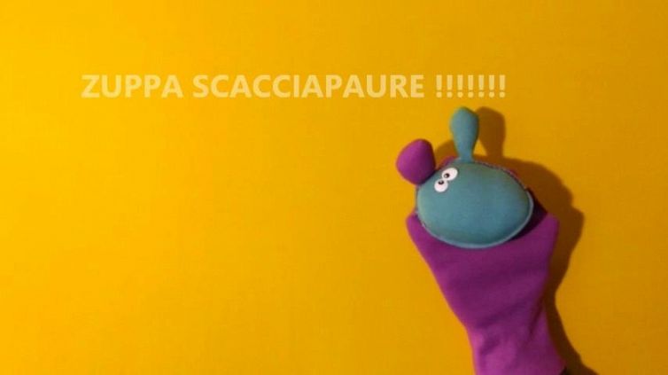 Virus Gentilus prepara una zuppa scacciapaure insieme ai bambini