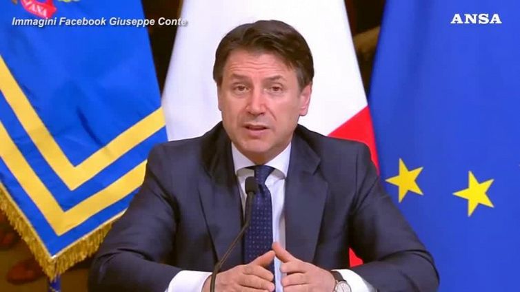 Coronavirus, Conte: 'Supermercati aperti, nessuna corsa agli acquisti'