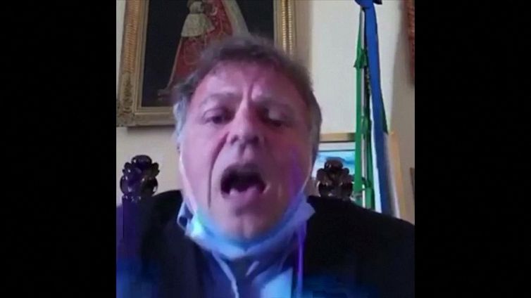 Coronavirus, gli sfoghi di De Luca e Tutolo sono virali