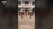 Coronavirus, esercito thailandese canta e balla per promuovere prevenzione
