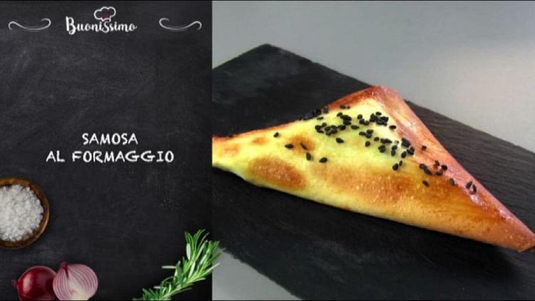 Samosa al formaggio