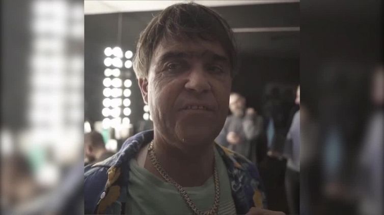 Robbie Williams irriconoscibile post quarantena