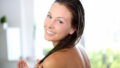 Come lavare i capelli con il bicarbonato