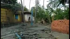 La terra rimbomba misteriosamente per un'ora nel villaggio "infestato"