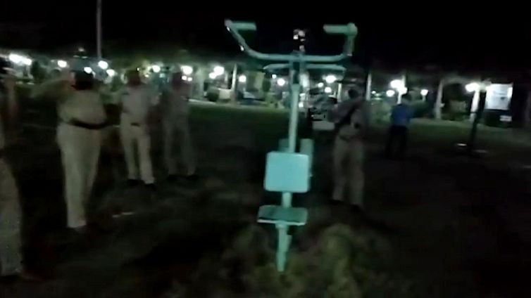Un fantasma al parco: l’attrezzatura da palestra si muove da sola