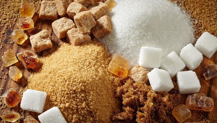 Zucchero di canna chiaro e scuro, la vera differenza