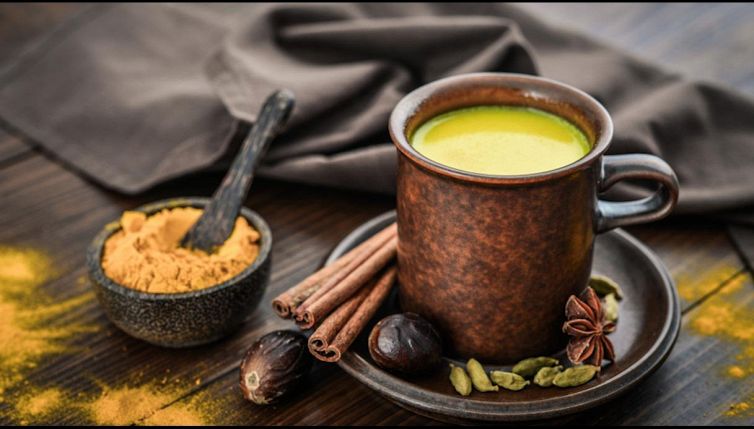 Come preparare il Golden Milk, la super bevanda conto i malanni di stagione