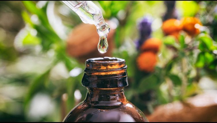Come utilizzare gli oli essenziali in cucina