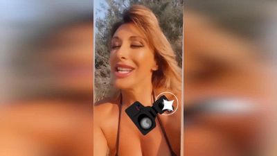 Sabrina Salerno, l'ultimo bikini dell'estate incanta Instagram