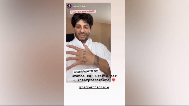 Tale e Quale Show, Pago si diverte nelle vesti di Fabrizio Moro e commenta sui social