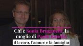 Chi è Sonia Bruganelli, la moglie di Paolo Bonolis: il lavoro, l’amore e la famiglia