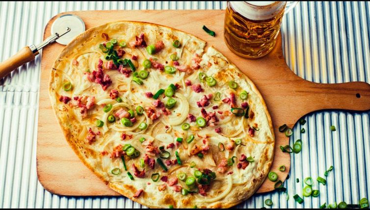 Tarte flambée, la pizza autunnale francese
