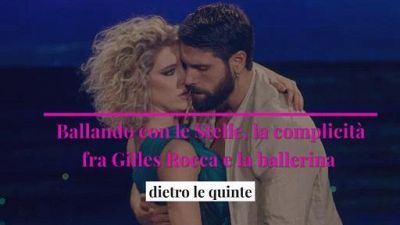 Ballando con le Stelle, la complicità fra Gilles Rocca e la ballerina dietro le quinte