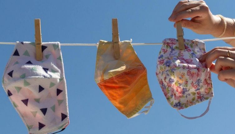 Mascherine da riutilizzare: come si lavano e igienizzano