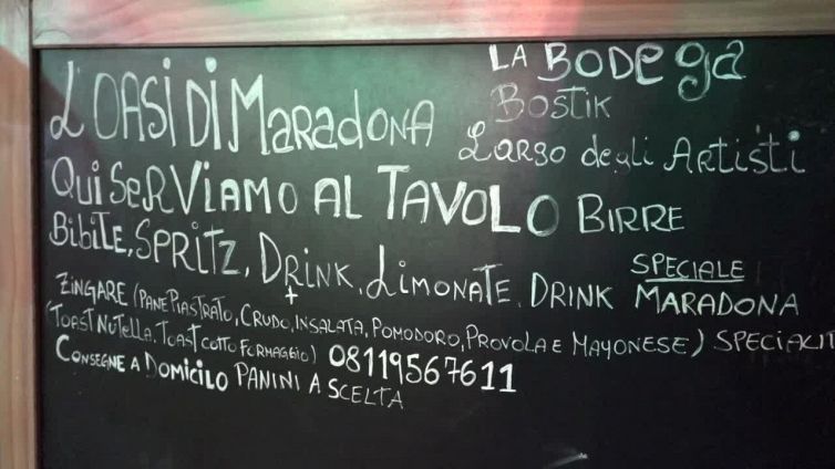 Morte Maradona, napoletani in strada per ricordarlo