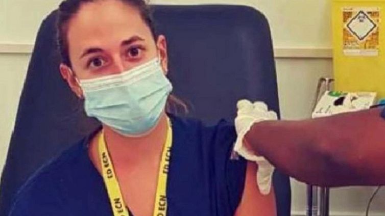 Covid, Elena Baraldi: prima italiana a ricevere il vaccino