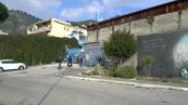 Maradona, a Napoli il murales con figlia per recuperare 'Centro sportivo Paradiso' in abbandono