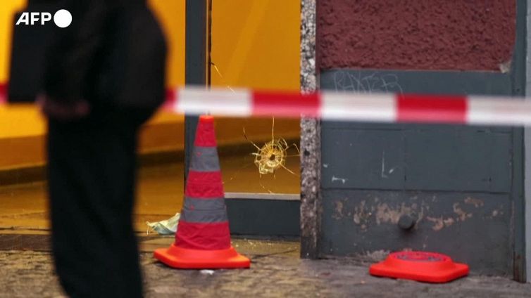 Sparatoria a Berlino: quattro feriti, tre gravi