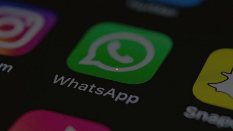Truffe, il codice a 6 cifre su WhatsApp, come riconoscerla