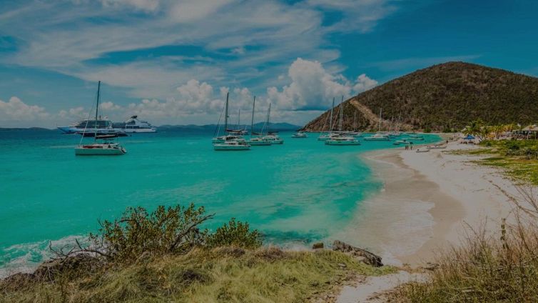 Le Isole Vergini Britanniche riaprono: le regole per i turisti
