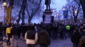121esimo Lazio, tifosi festeggiano a Piazza Libertà tra assembramenti e cori