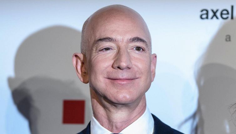 Jeff Bezos lascia Amazon, i suoi guadagni al secondo