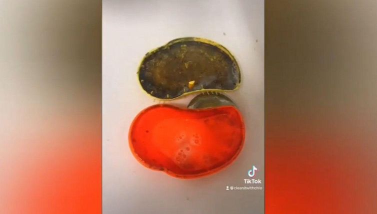 Cosa succede se non laviamo la spazzola per capelli