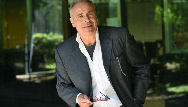 Chi è Enzo Decaro e perché è famoso