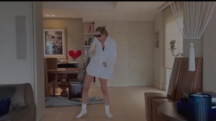 Alessia Marcuzzi come "Risky Business" su Instagram
