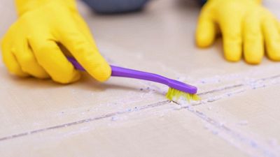 Come pulire le fughe del pavimento senza fatica: prodotti e consigli