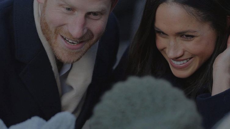 Meghan Markle è incinta: lo rivela una foto con Harry