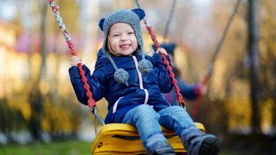 Perché far giocare i bambini all’aperto in inverno