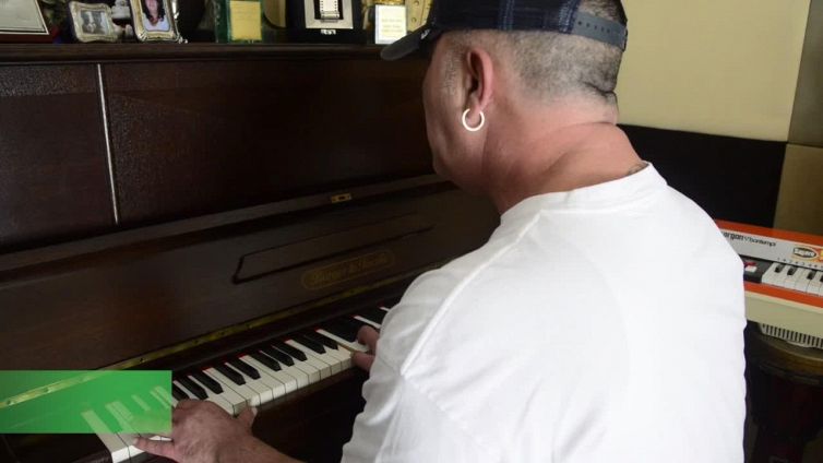 Franco Ricciardi torna con "O'Ssajie", nuovo singolo dopo 4 anni