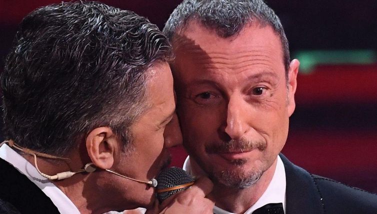 Sanremo, lo strano caso del ragazzo scambiato per Amadeus all'estero