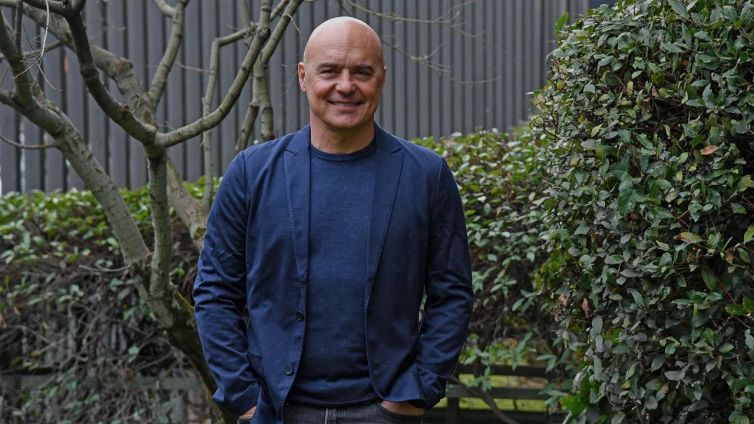 Luca Zingaretti rientra a casa dall'ospedale: le sue parole su Instagram