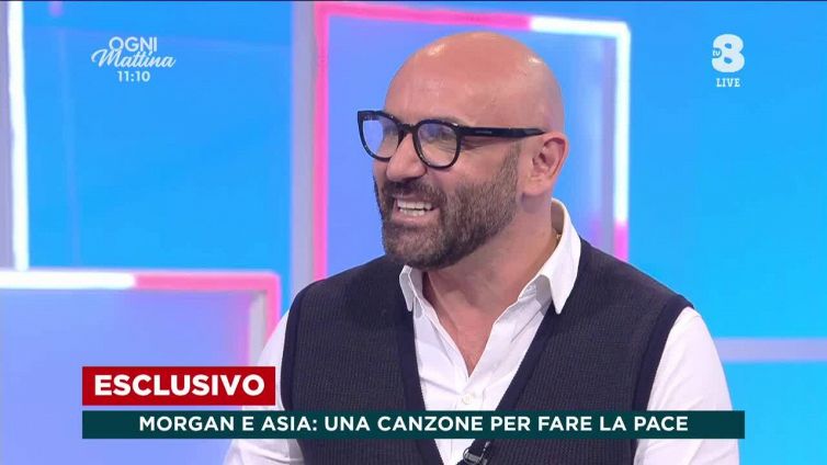 OGNI MATTINA (TV8) – Santo Pirrotta: "Pace tra Asia Argento e Morgan, presto una canzone insieme"