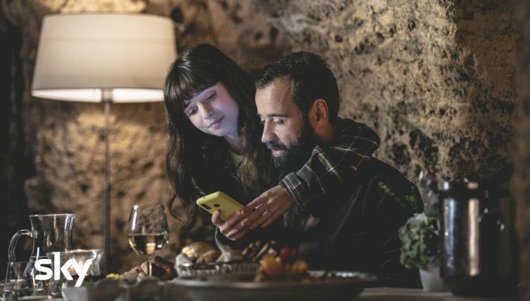 ‘Genitori vs Influencer’, Fabio Volo: «Finalmente professore!»