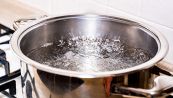 Meglio usare l'acqua calda o fredda per cucinare?