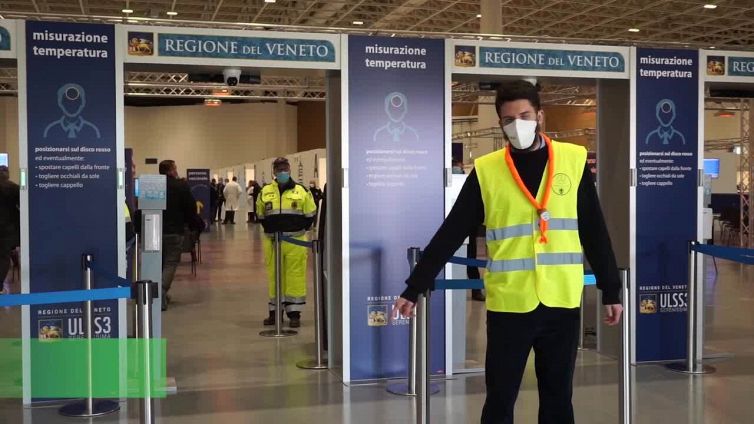 Vaccini, operativo maxi hub al PalaExpo di Porto Marghera