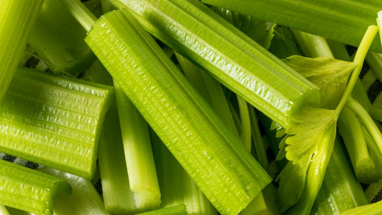 Gambo di sedano, perché non gettarlo