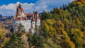 Vaccino gratis al Castello di Dracula: l'iniziativa per i turisti in Romania