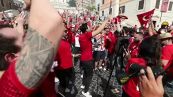 Roma, i cori dei tifosi della Turchia in Piazza di Spagna